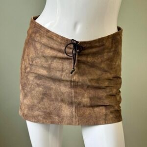 Vintage Bebe Genuine Leather Mini Skirt – Size 4 Y2K-era mini skirt‎